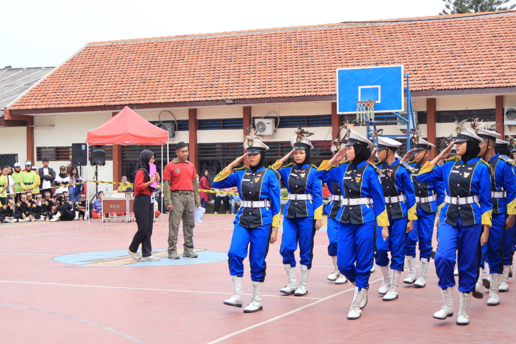 Lomba baris-berbaris se jawa timur sman 10 surabaya